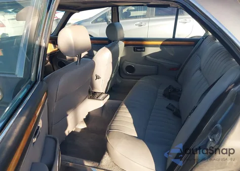 1987 Jaguar Xj6 Sovereign z USA, uszkodzony, nr VIN SAJCL1246HC470166